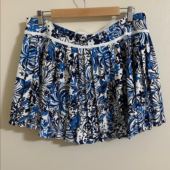 NWT Lilly Pulitzer Luxletic Bacio Skort Upf 50 XL in Low Tide Navy Pandarama - Picture 6 of 7